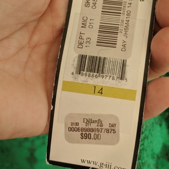 Green lace shift dress - Picture 3 of 3